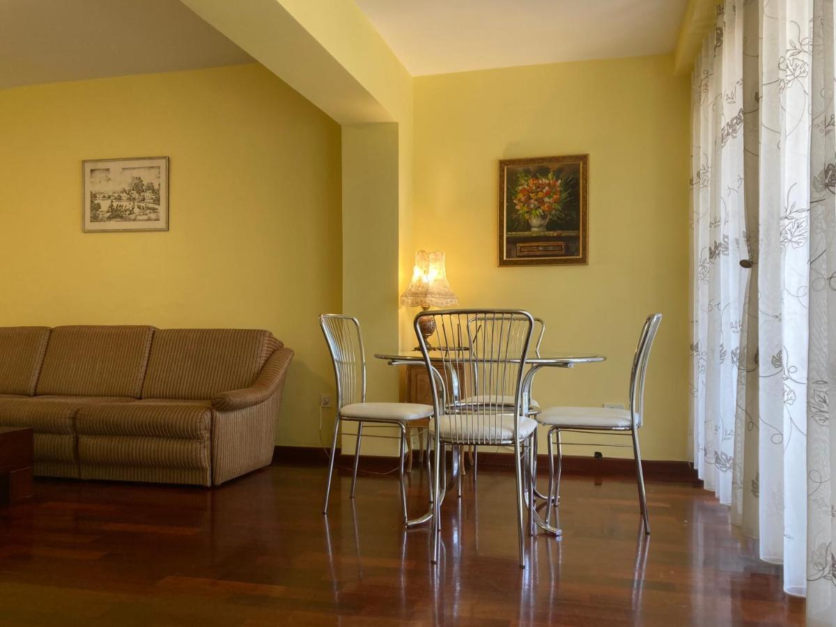 The View Apartment 3 Petrovac Buitenkant foto