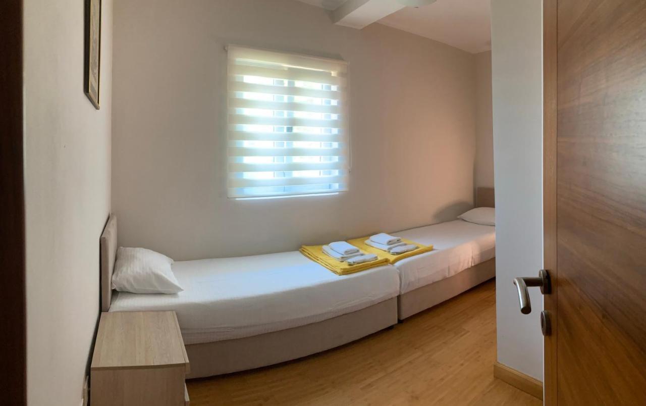 The View Apartment 3 Petrovac Buitenkant foto